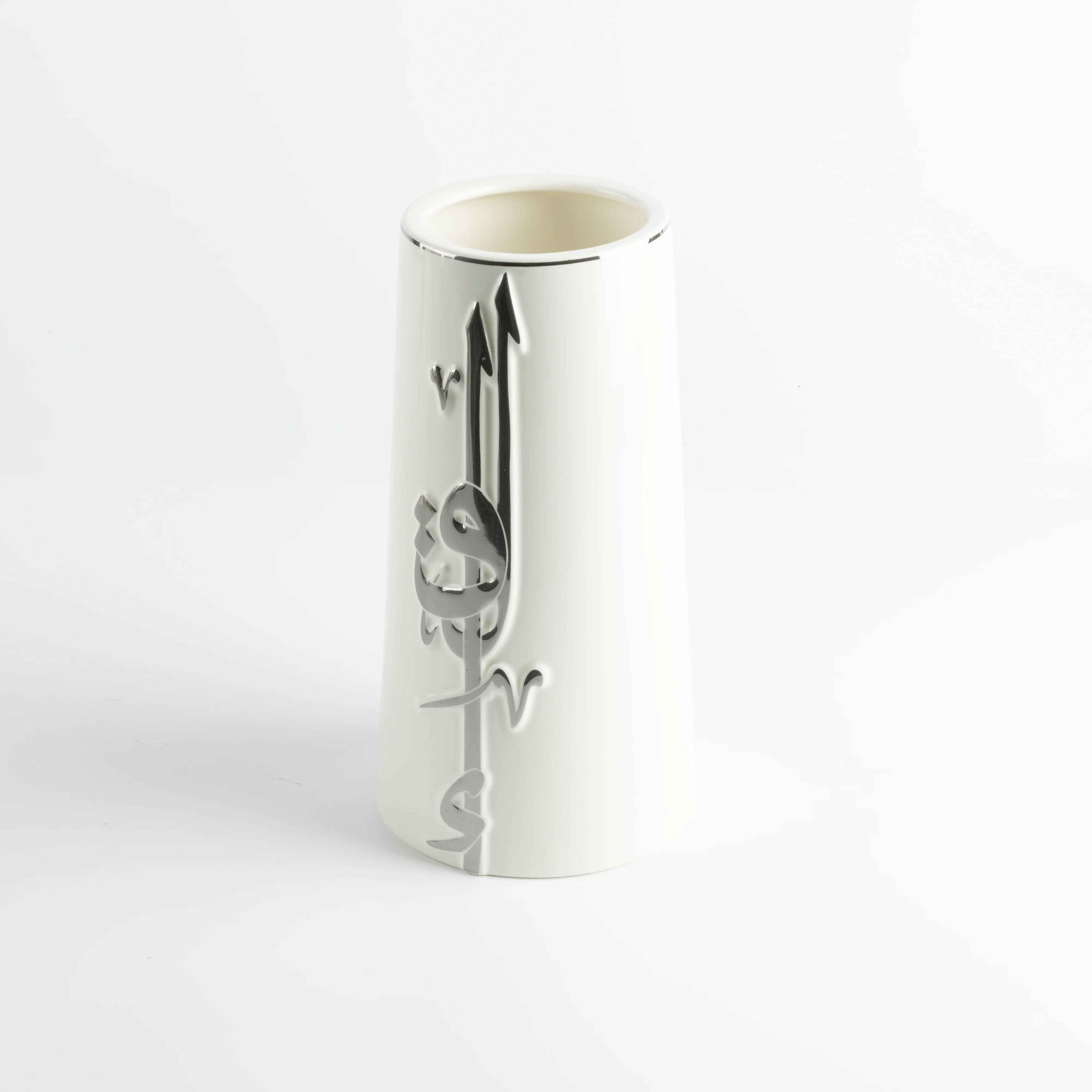 Liqa'a - Large Decorative Vase - Pearl White & Silver - Image 4