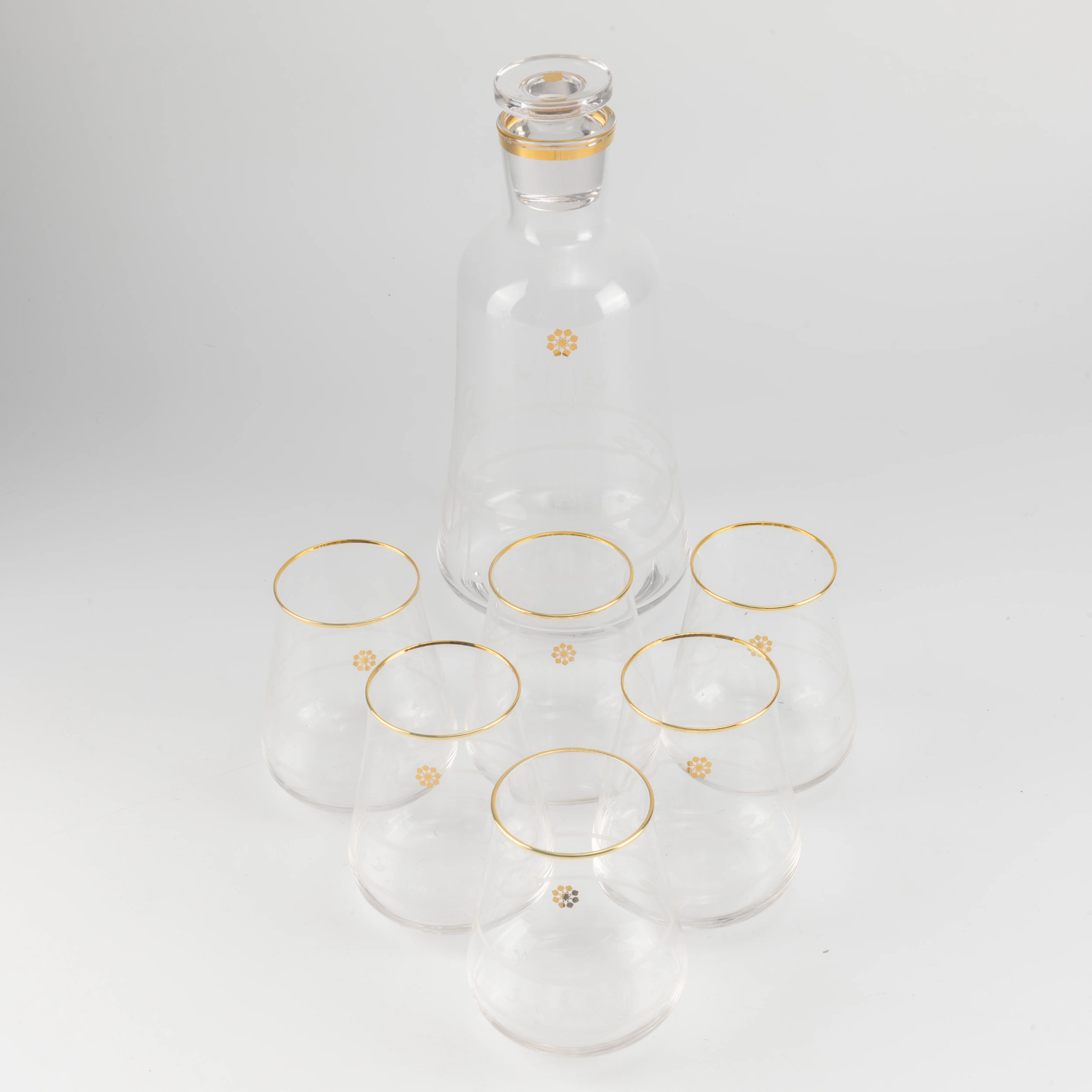 Mirral- Jug with 6 Short glass cups - Gold - Image 5